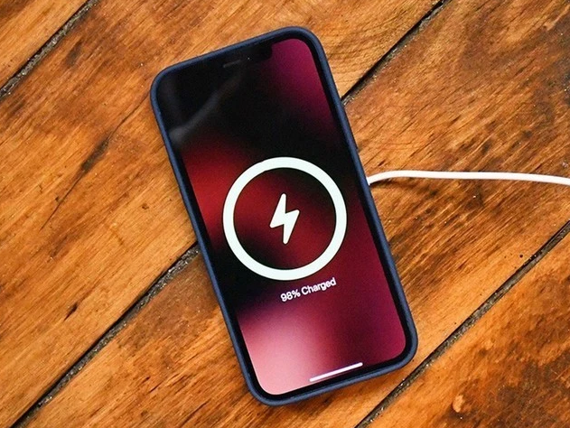 泸西苹果手机维修分享iPhone 12可以随便充电吗 