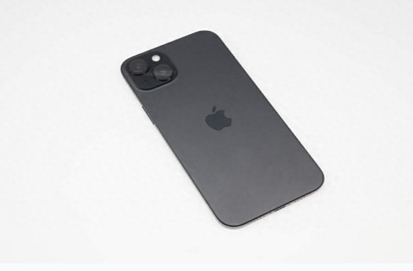 泸西苹果手机维修分享iPhone 15 Plus换电池 